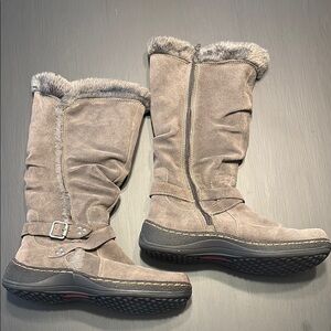 BareTraps Gray Suede Winter Boots with Faux Fur Lining - 8